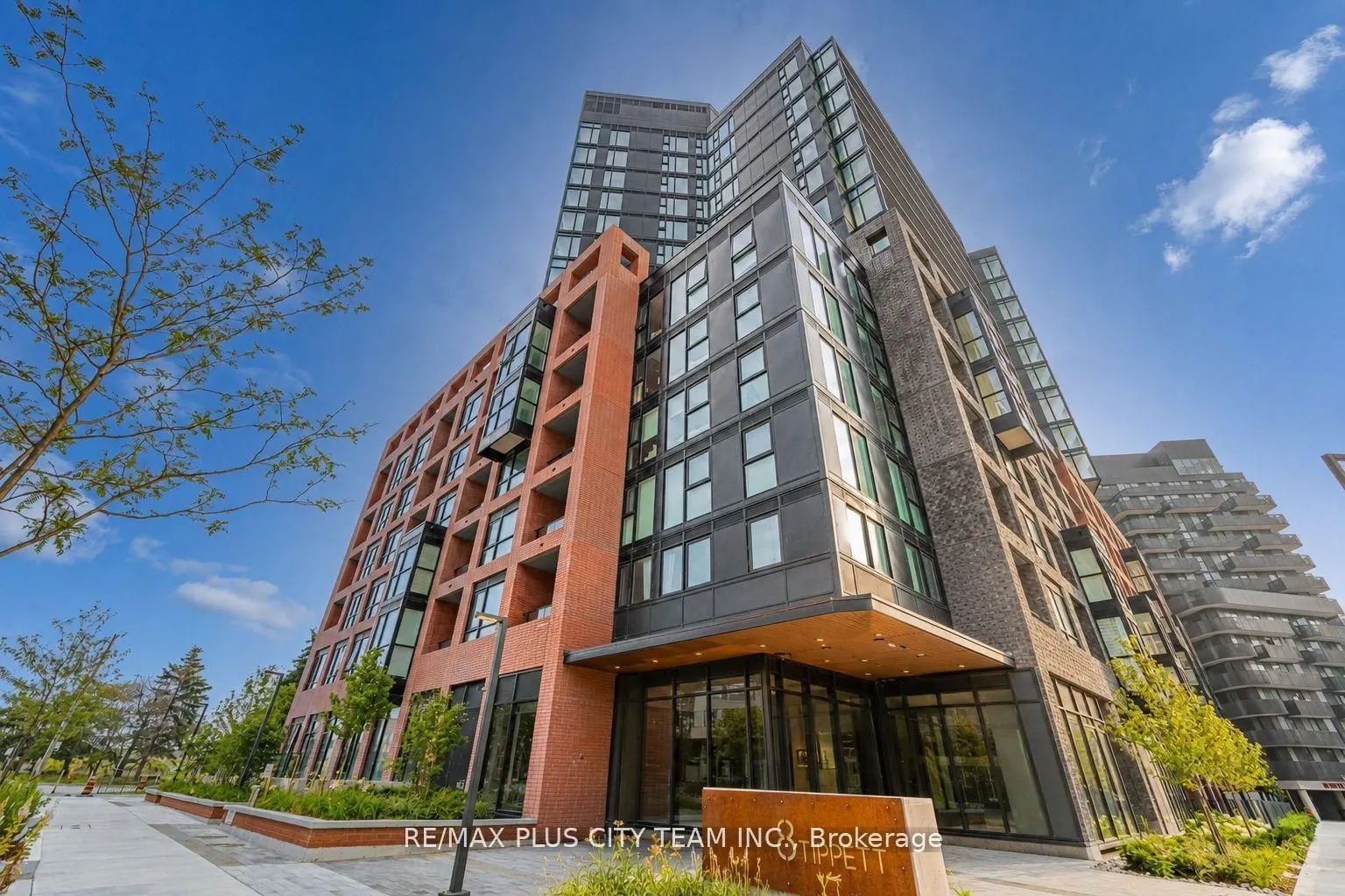 8 Tippett Road #105