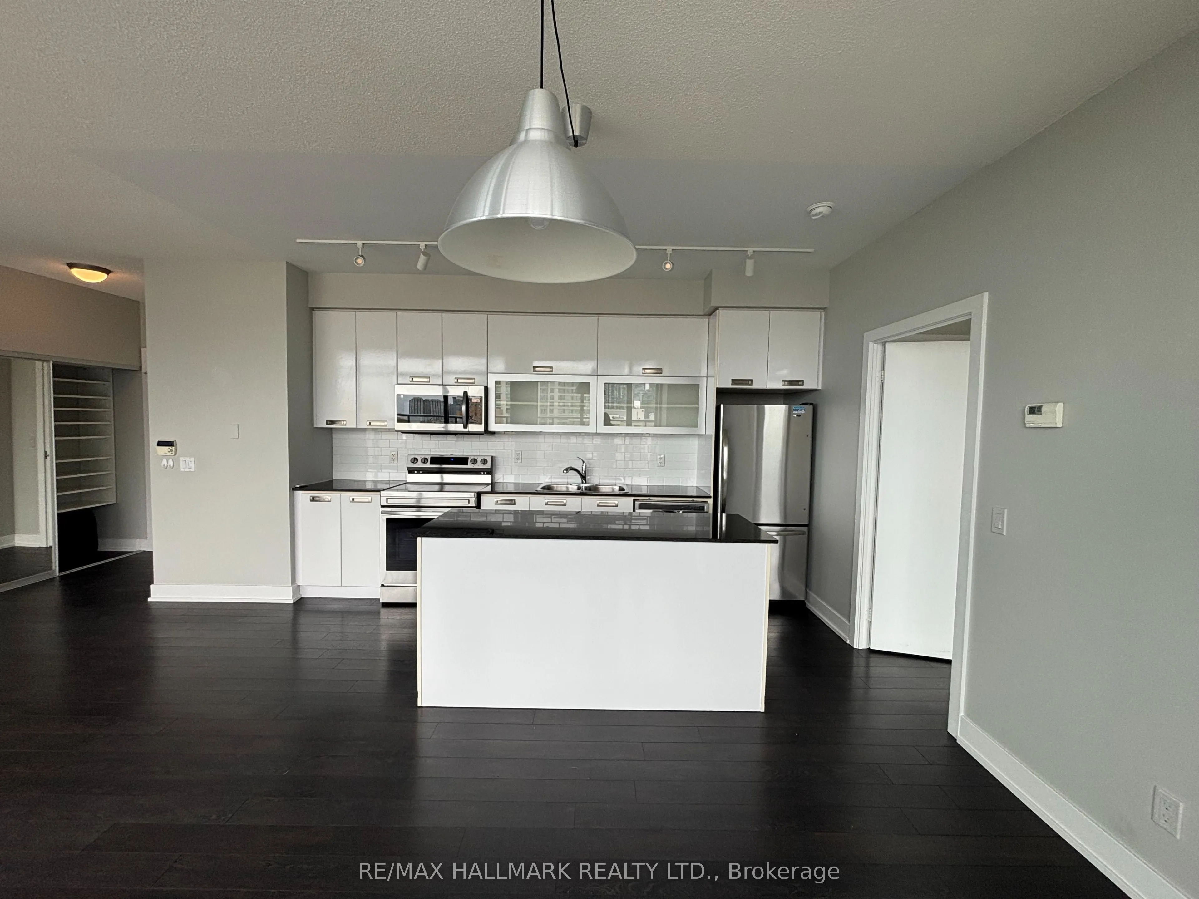 90 Stadium Road #905