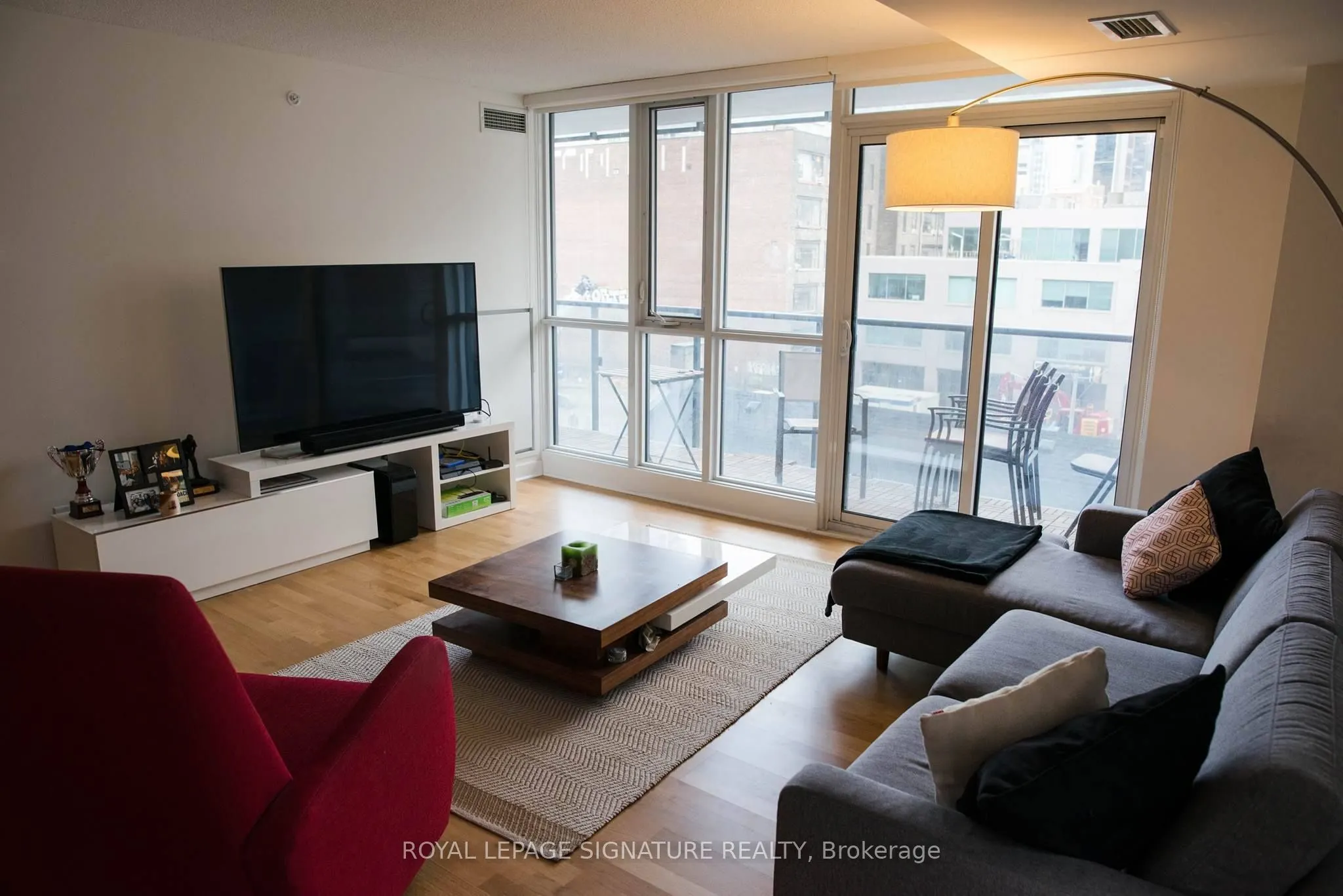 295 Adelaide Street W #414