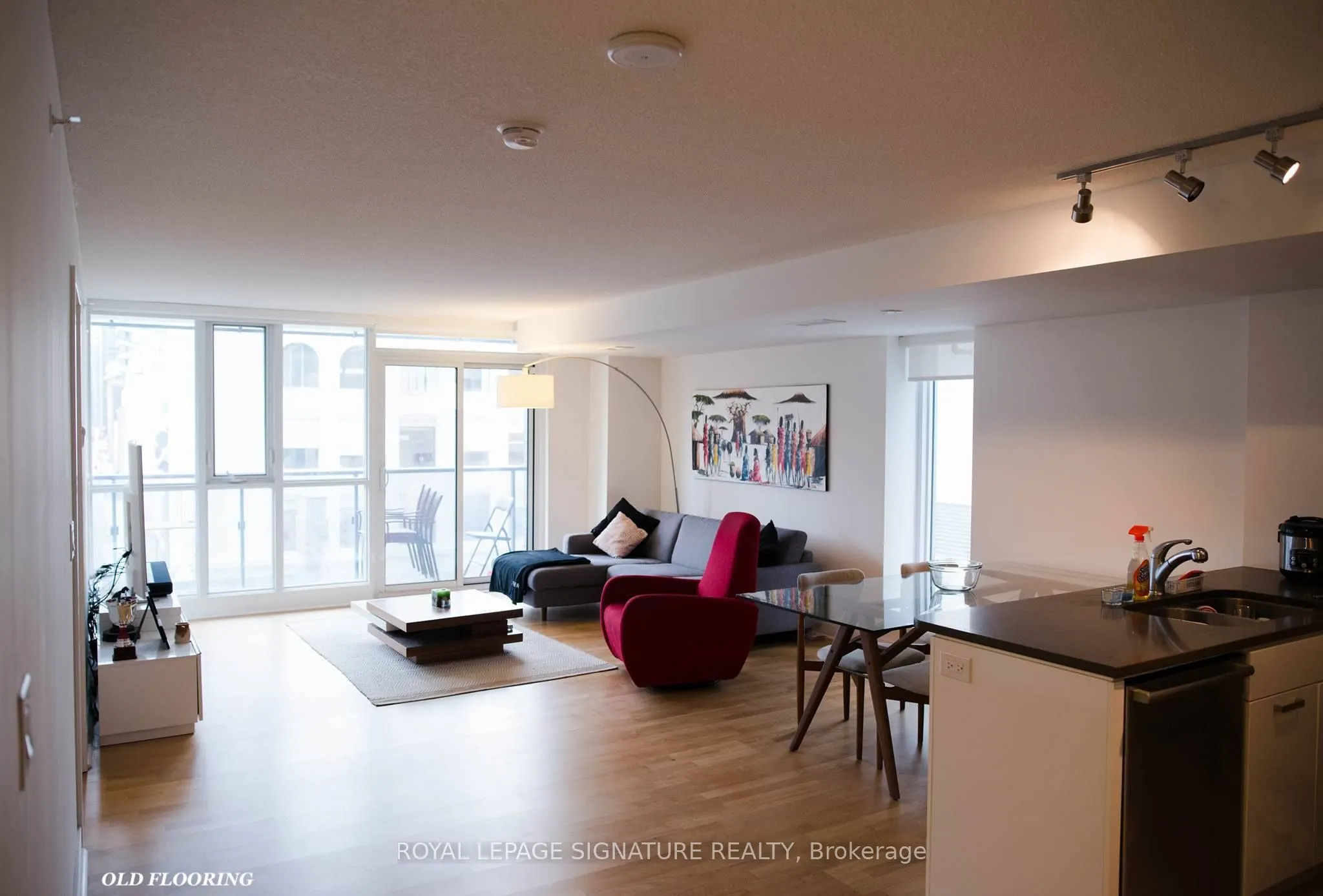 295 Adelaide Street W #414