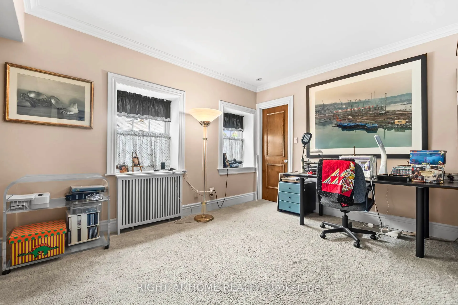287 RUSSELL HILL Road