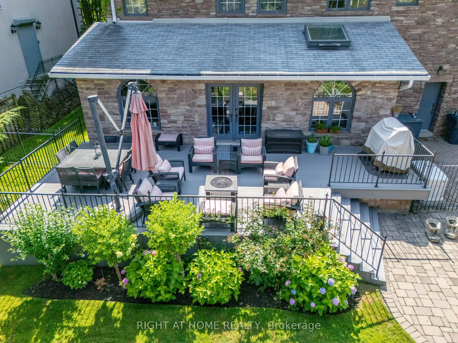 287 RUSSELL HILL Road
