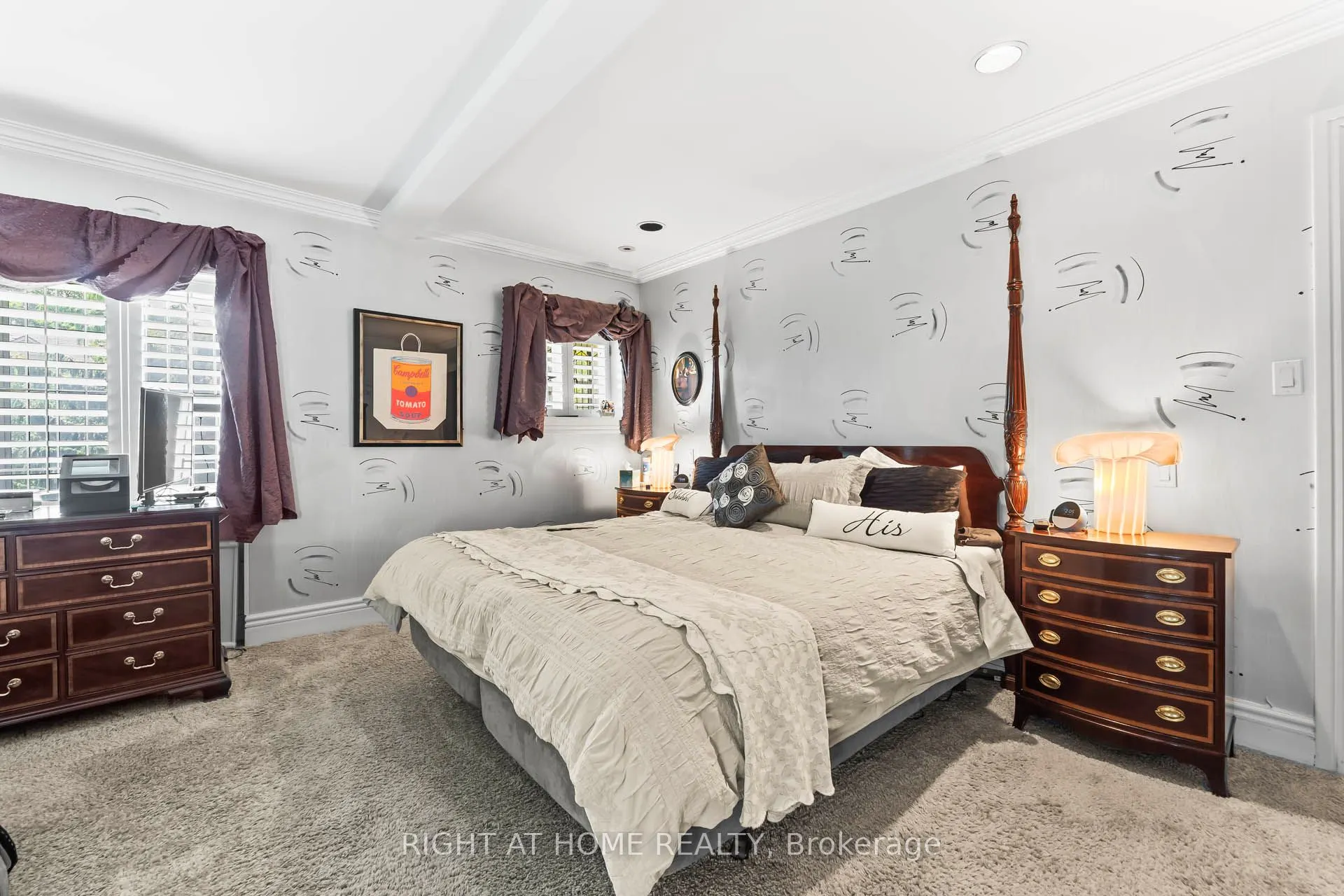 287 RUSSELL HILL Road