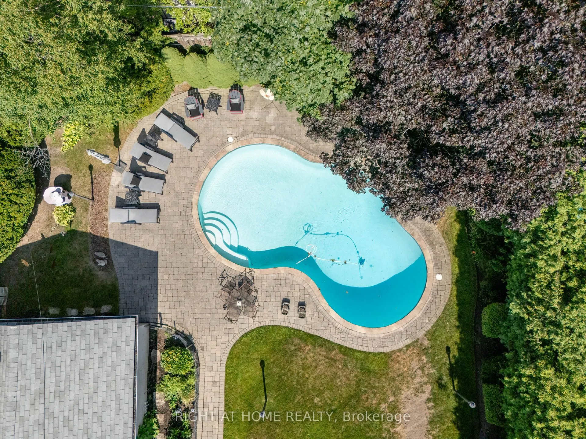 287 RUSSELL HILL Road