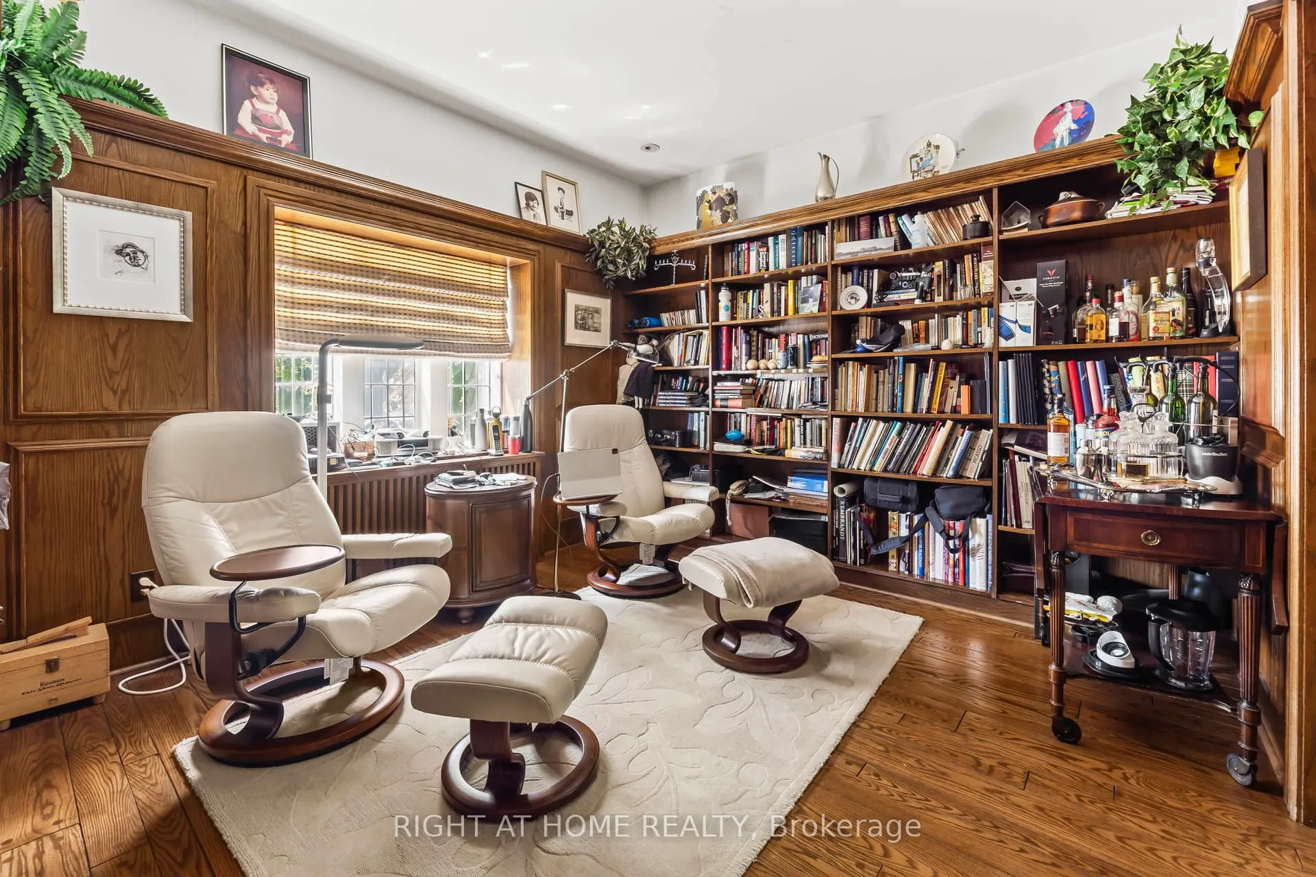 287 RUSSELL HILL Road