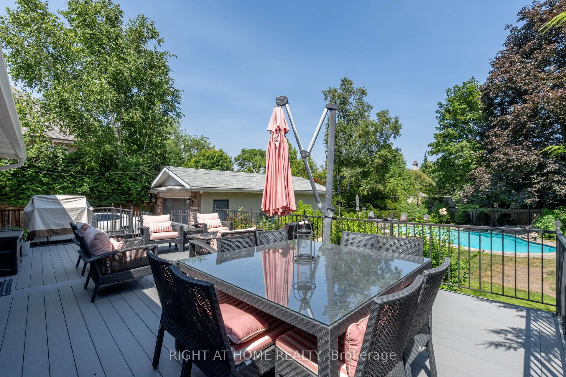 287 RUSSELL HILL Road