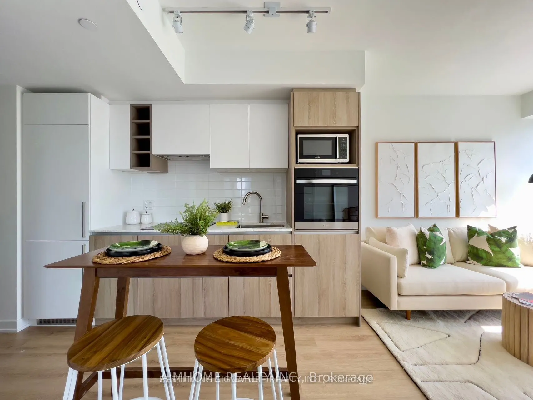 319 Jarvis Street #1802