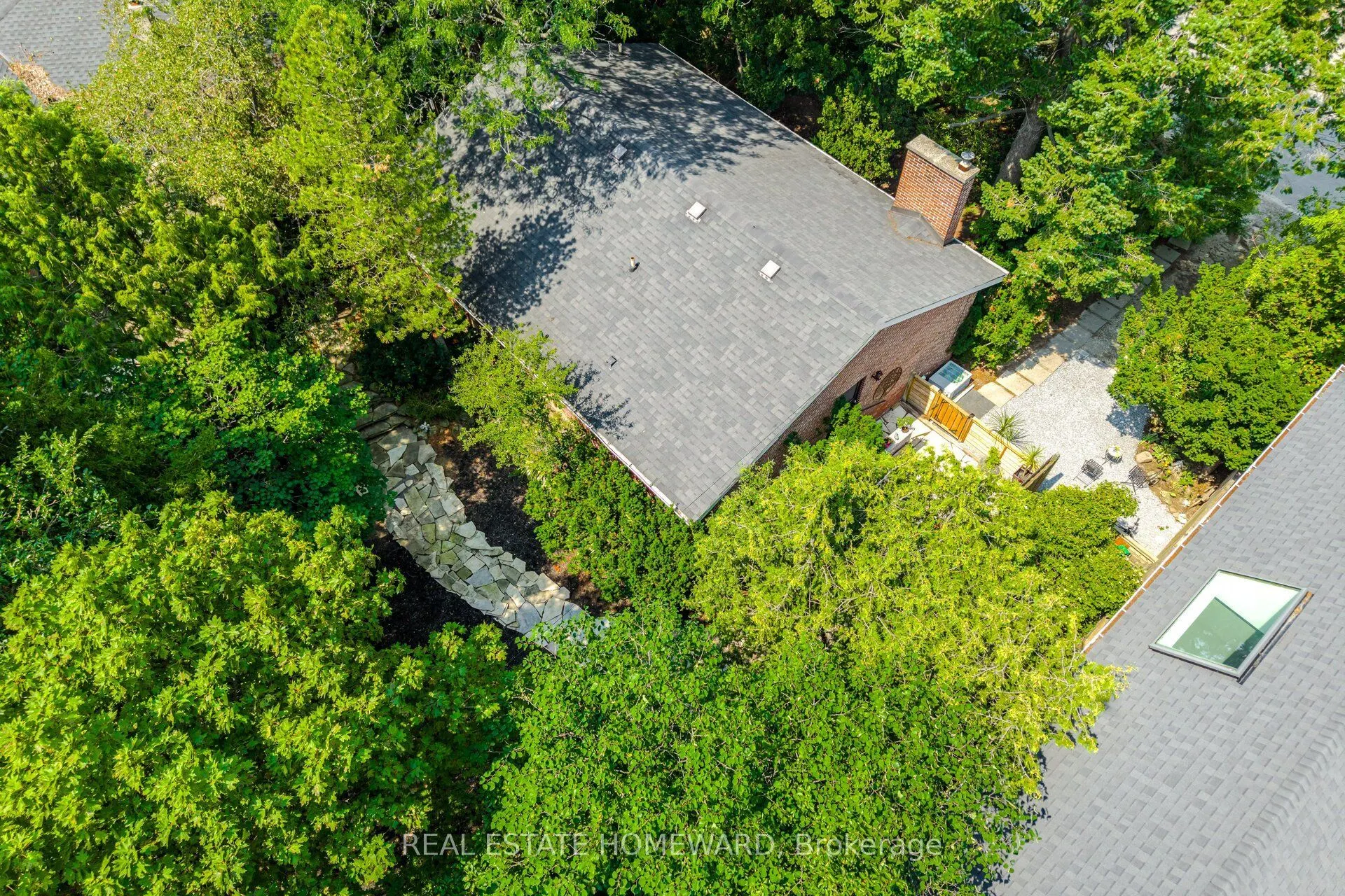 3 Shadwell Place