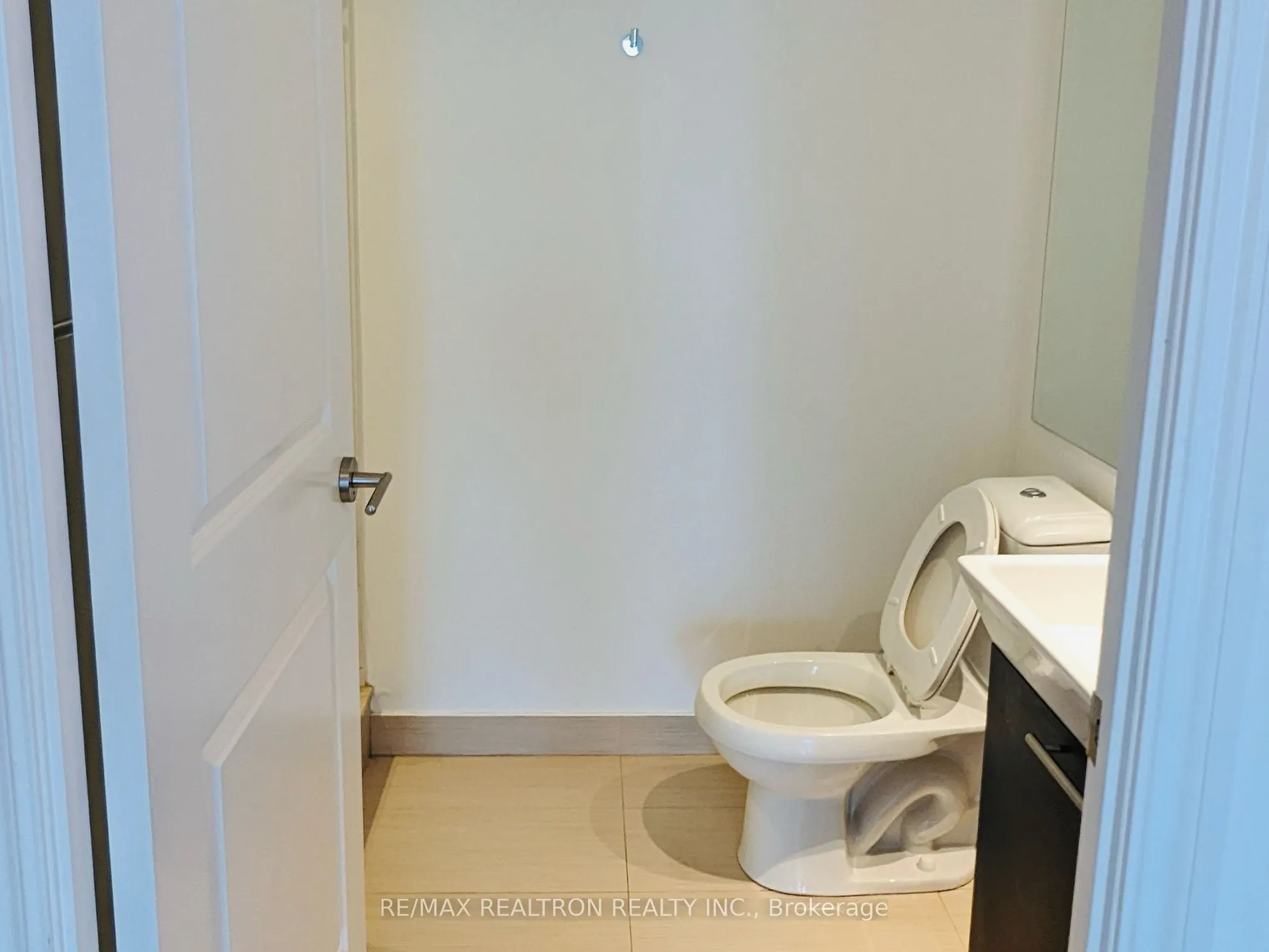 386 Yonge Street #5207