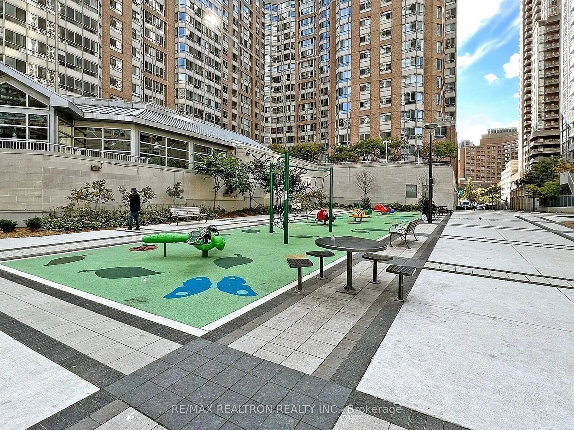 386 Yonge Street #5207