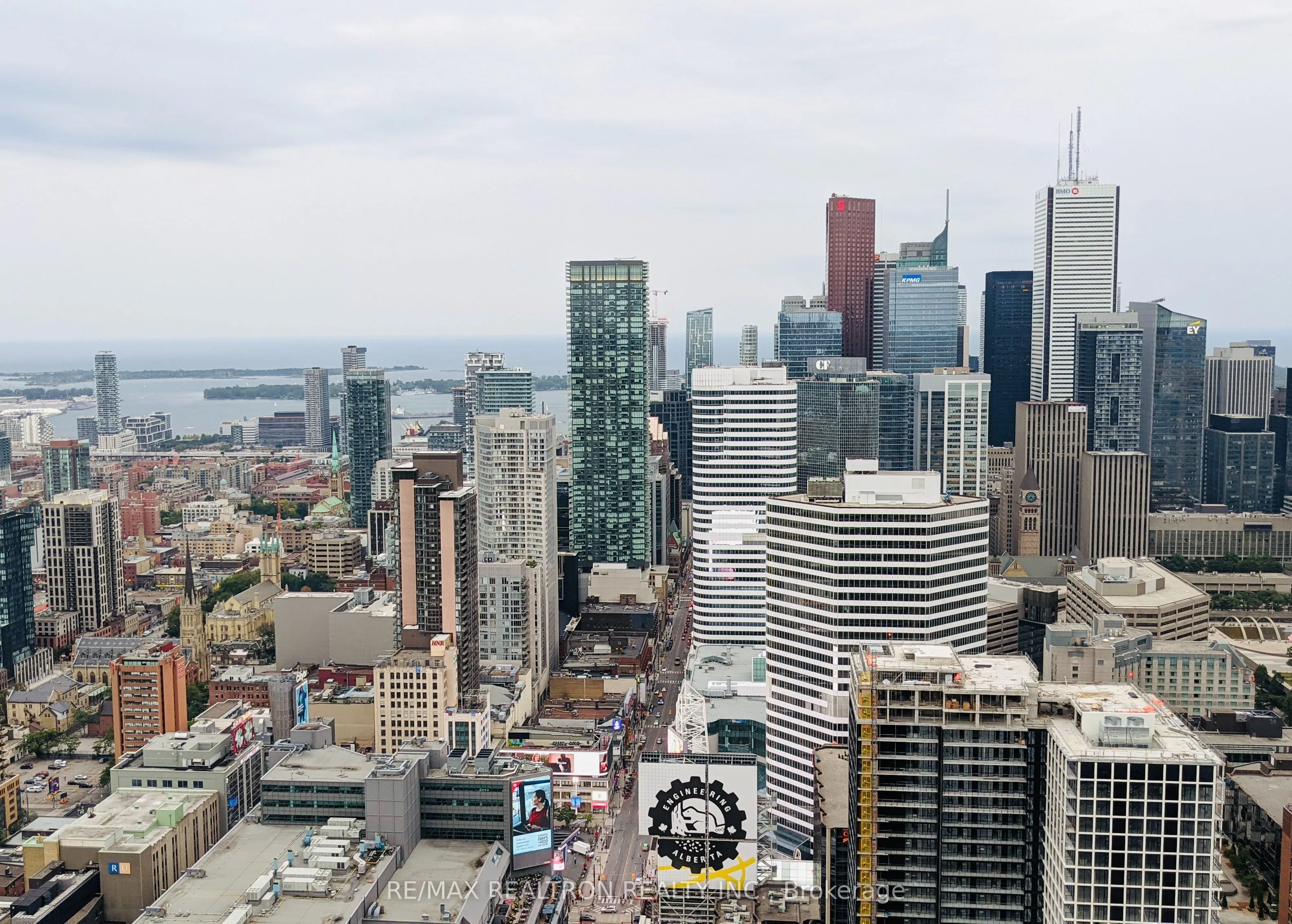 386 Yonge Street #5207