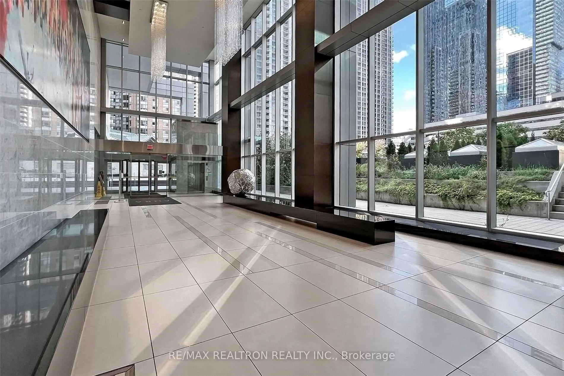 386 Yonge Street #5207