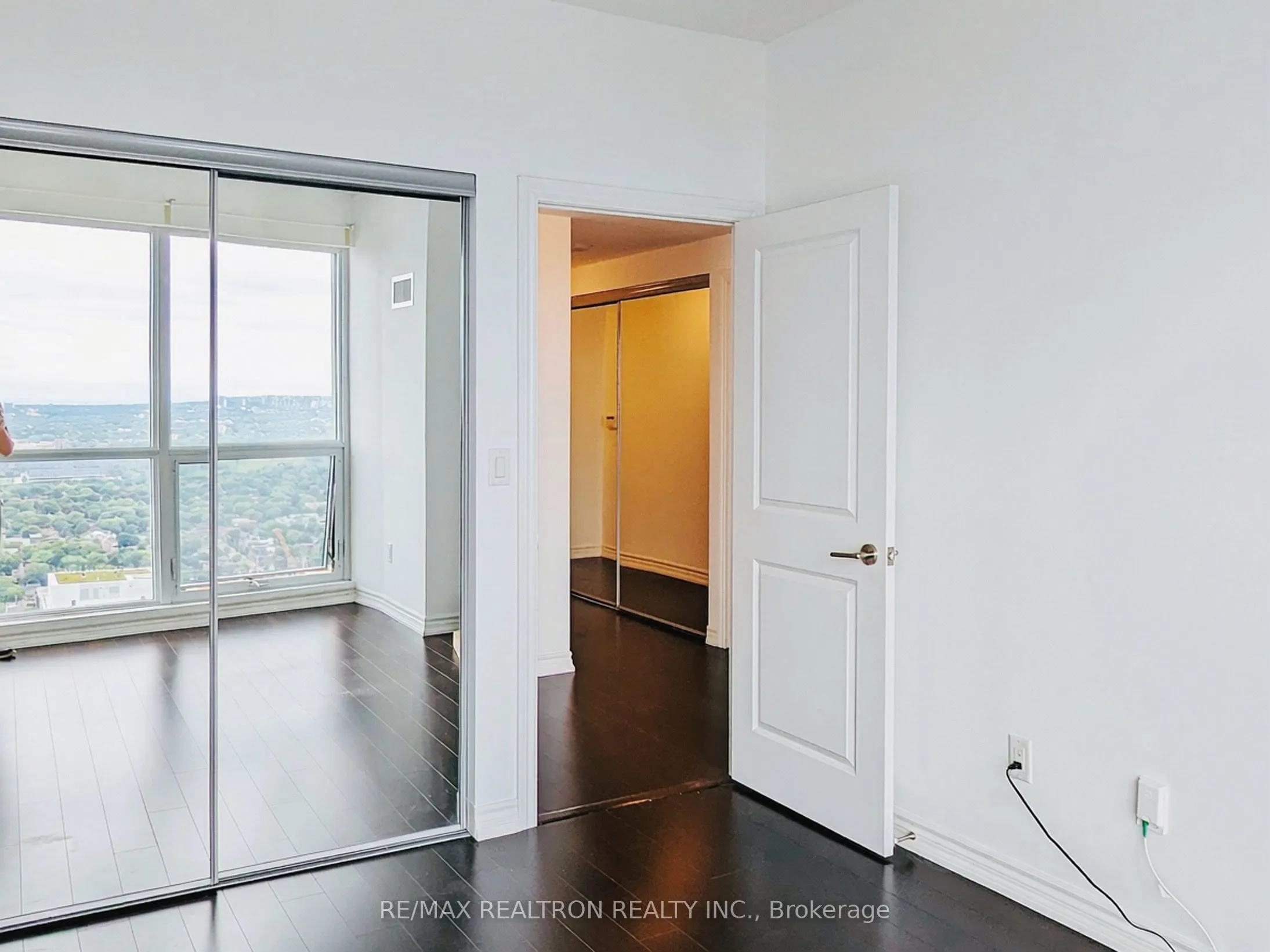 386 Yonge Street #5207