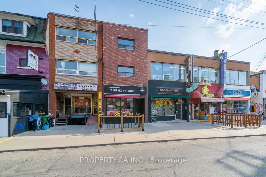 281 Augusta Avenue #2-3