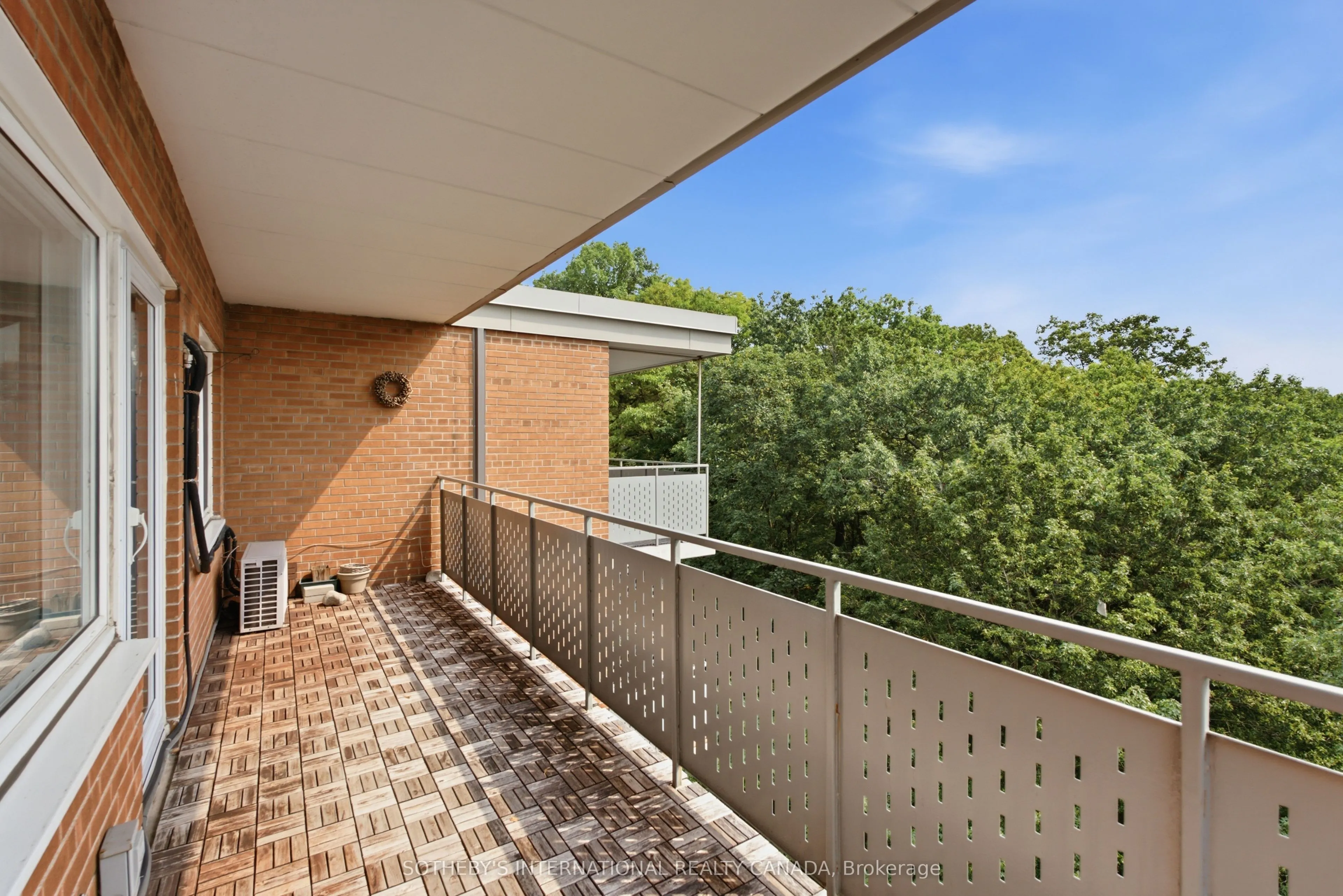 21 Dale Avenue #947