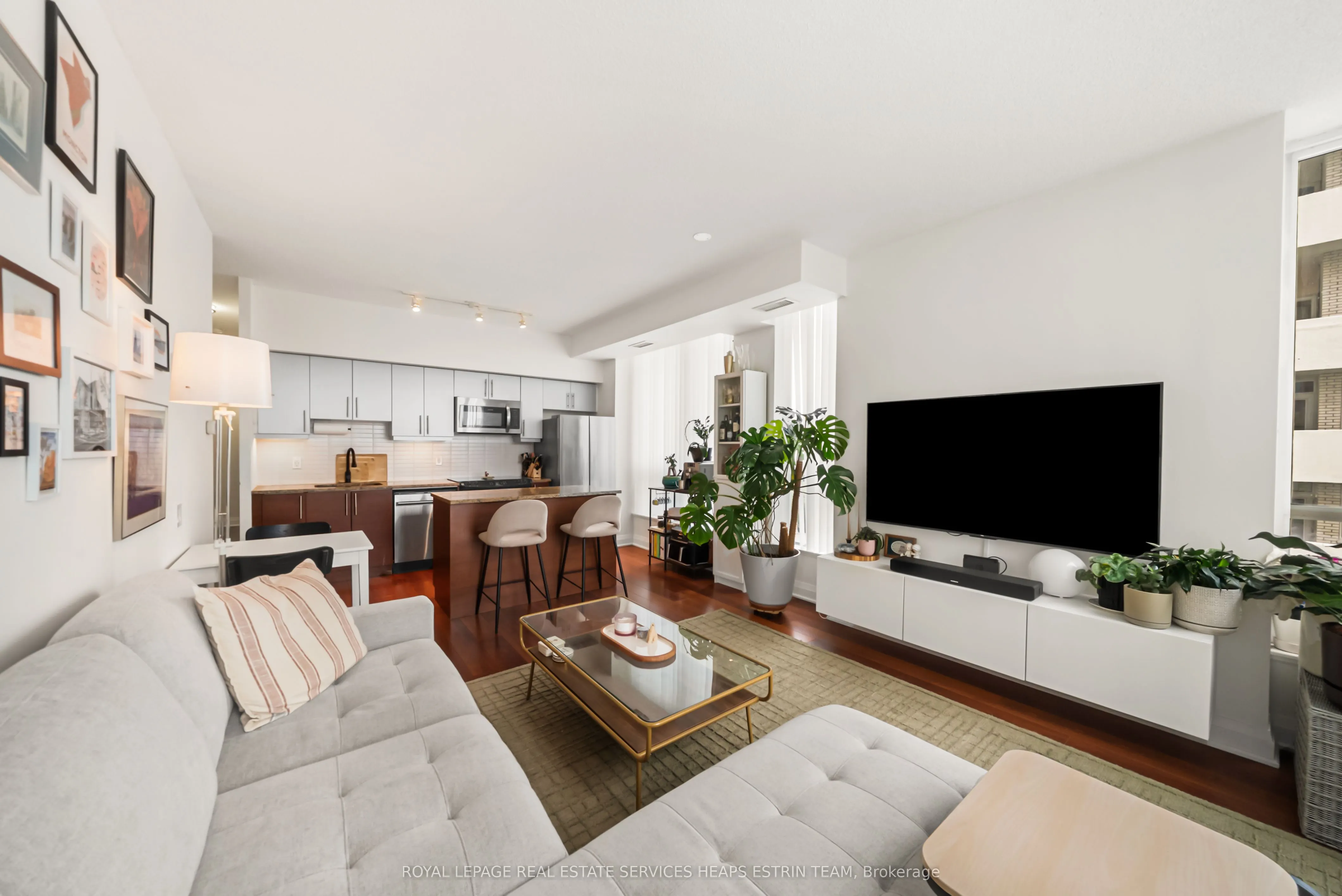 83 Redpath Avenue #704