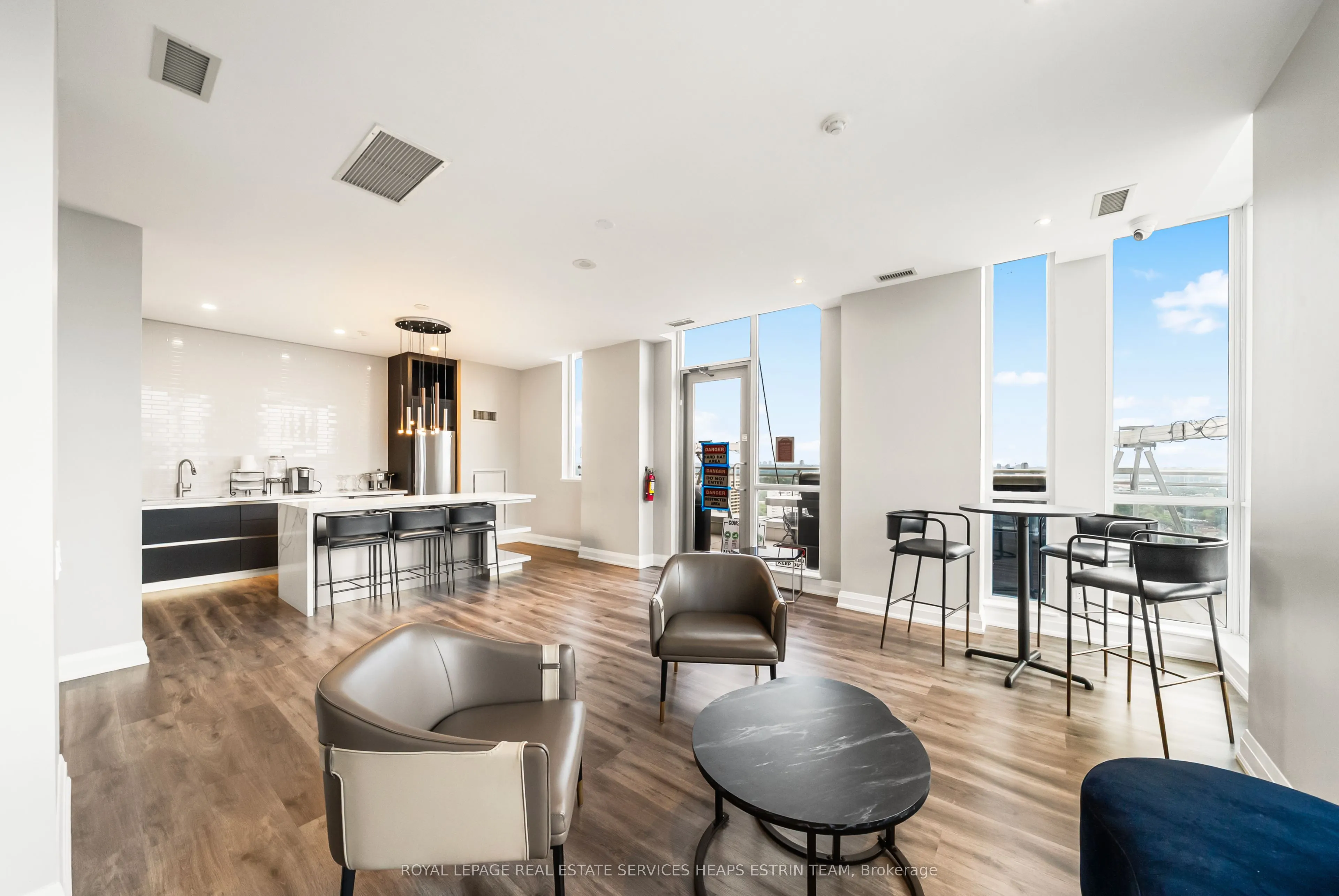 83 Redpath Avenue #704