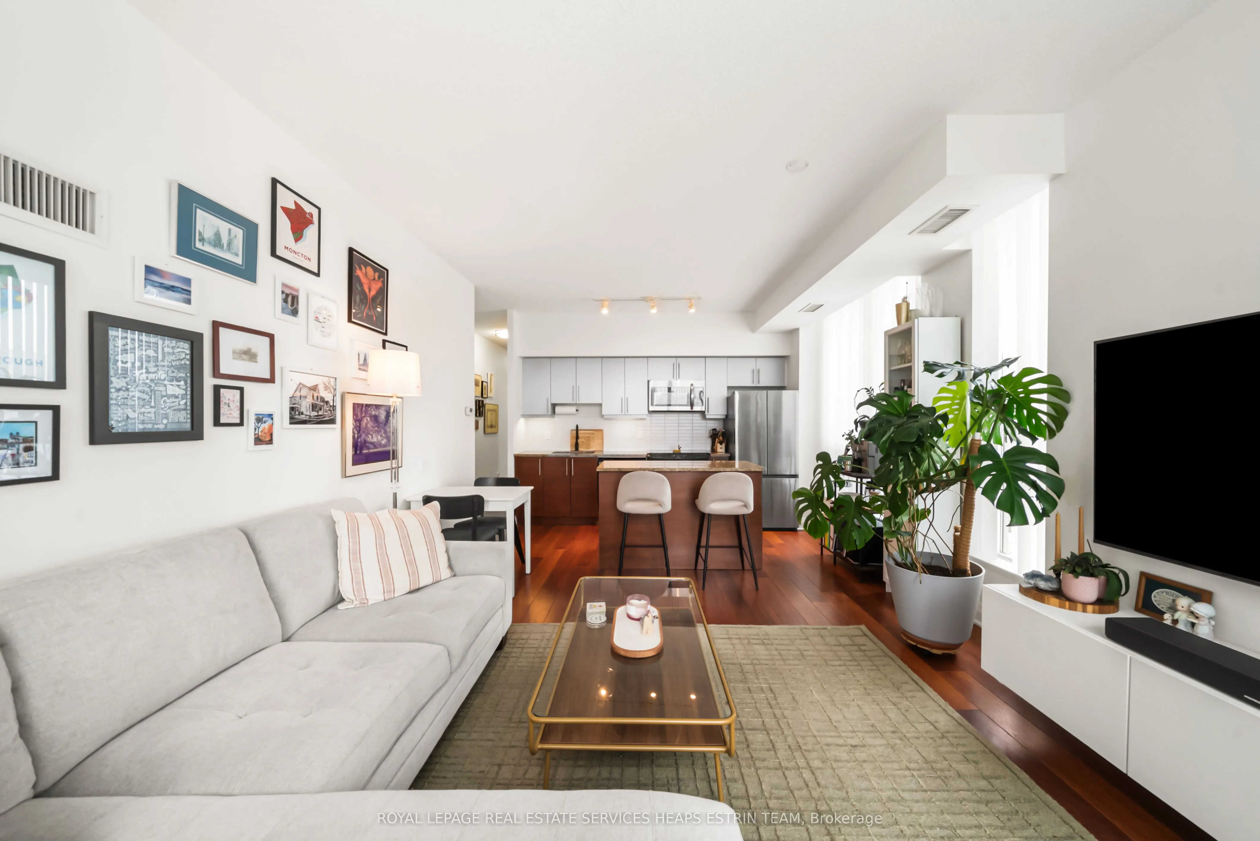 83 Redpath Avenue #704