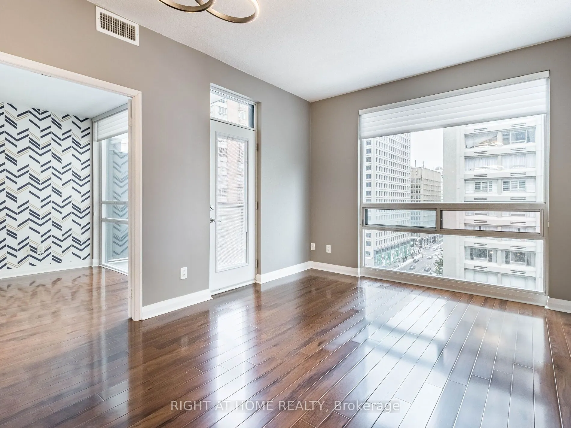 1121 Bay Street #1106