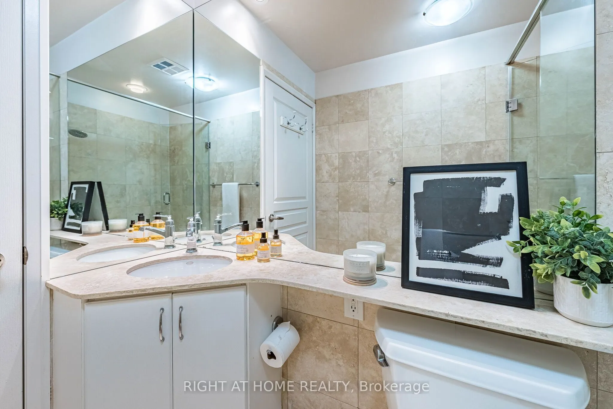 1121 Bay Street #1106