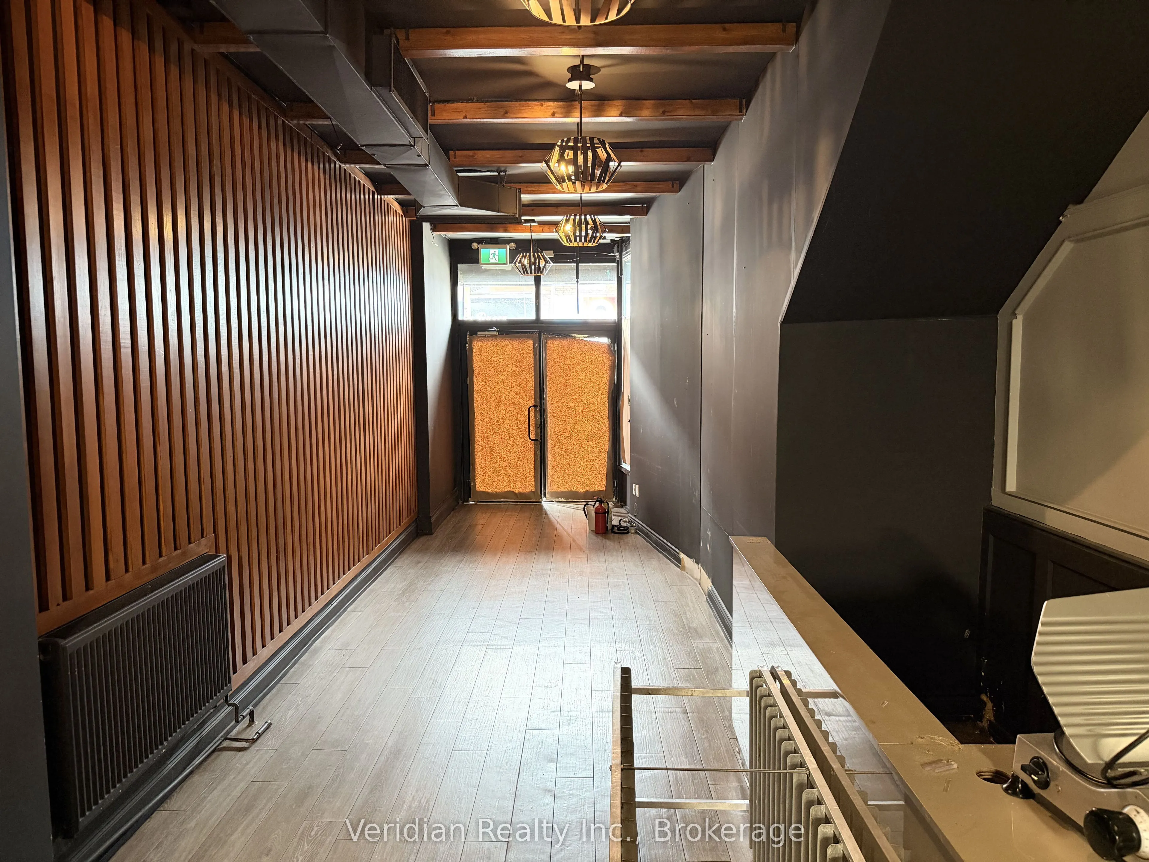 669 Queen Street W