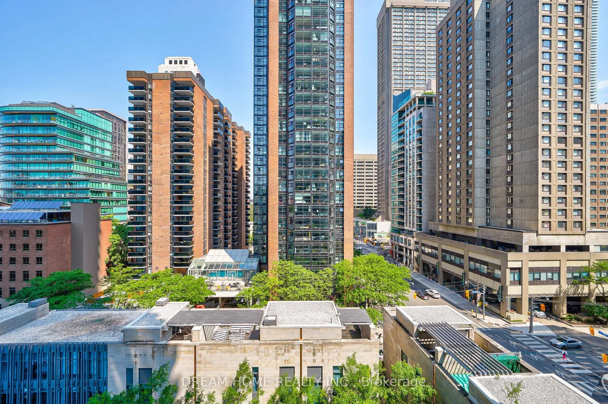 1080 Bay Street #709