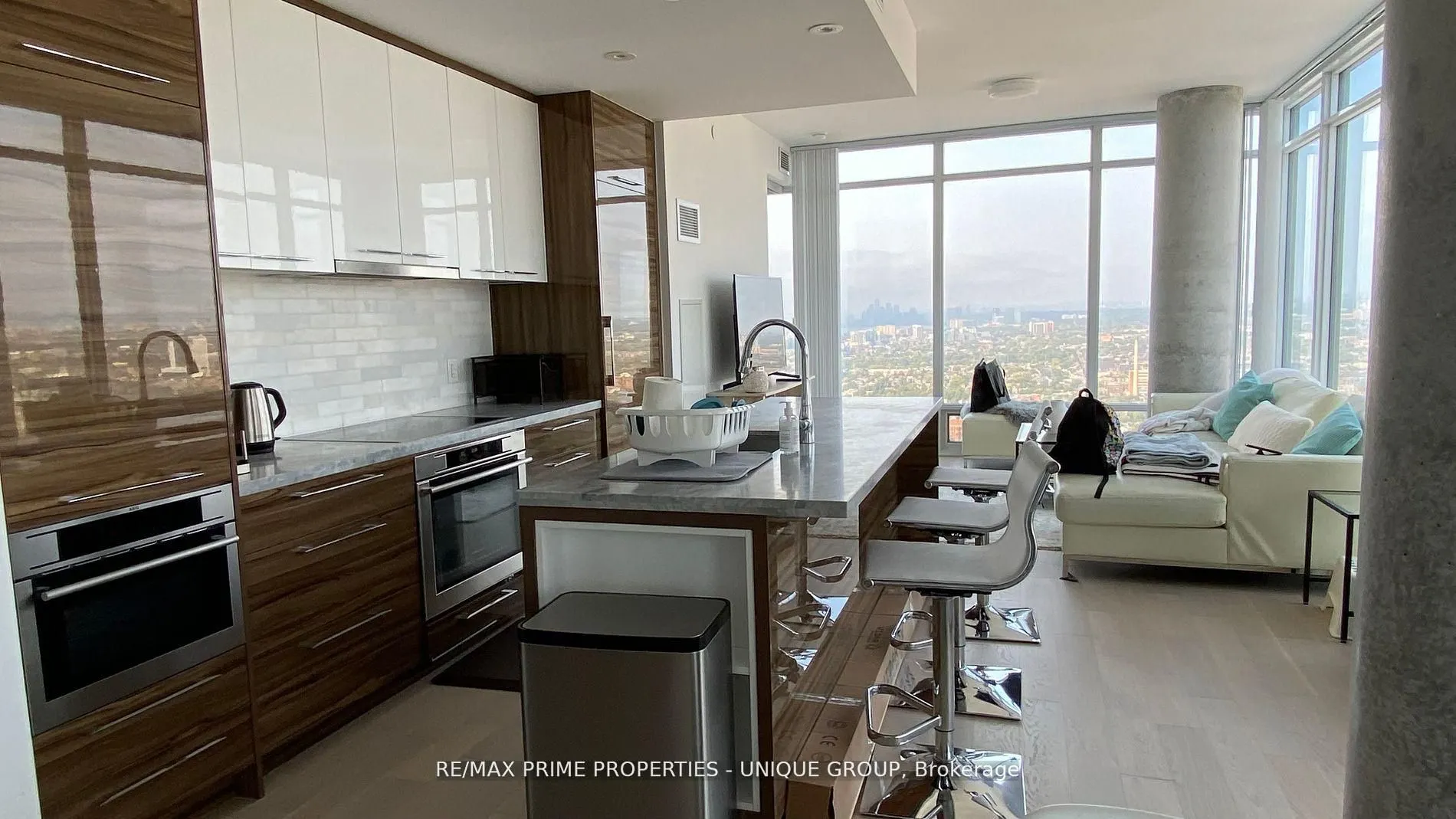 488 University Avenue #3716