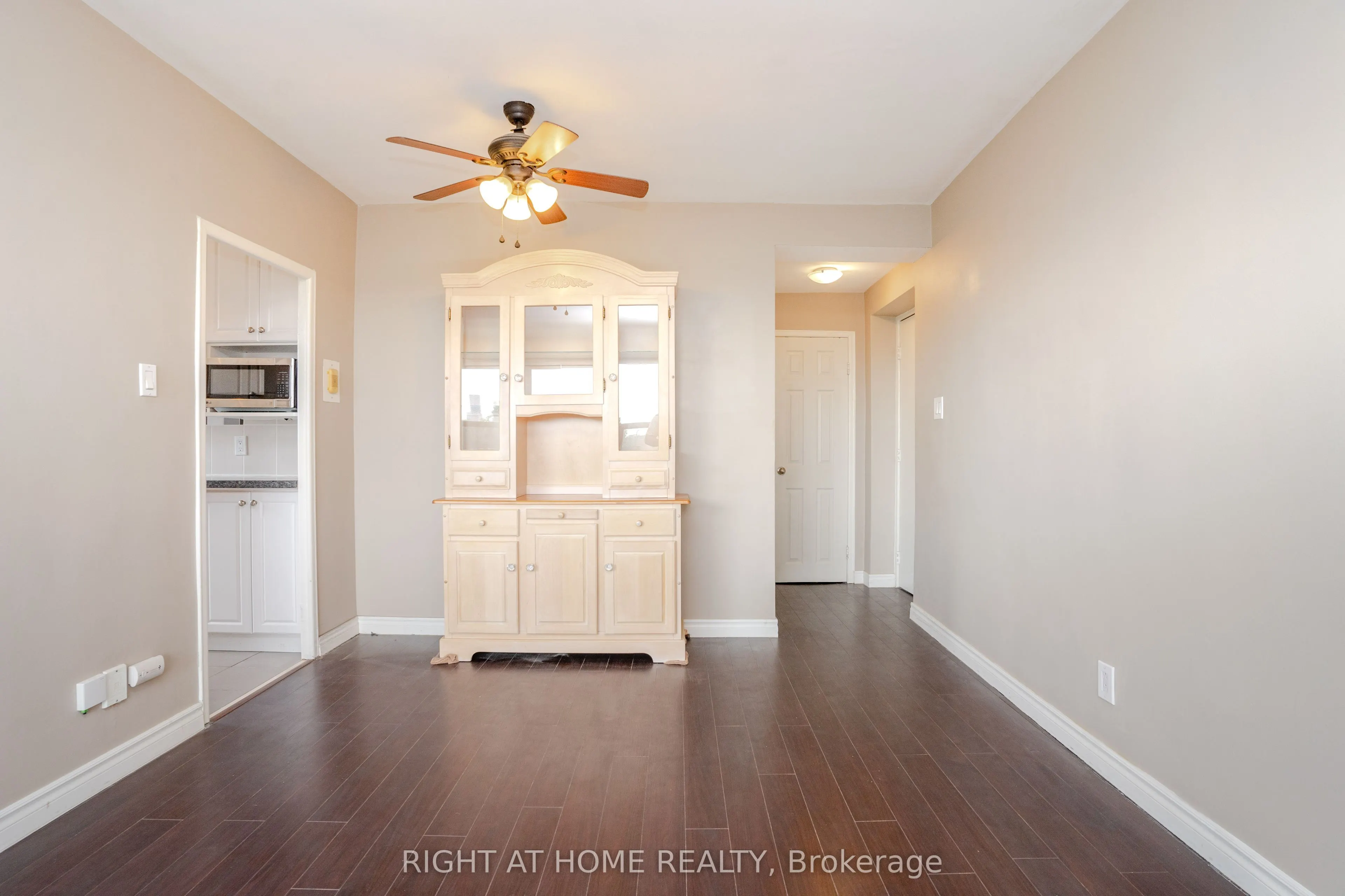 2 Ridelle Avenue #502