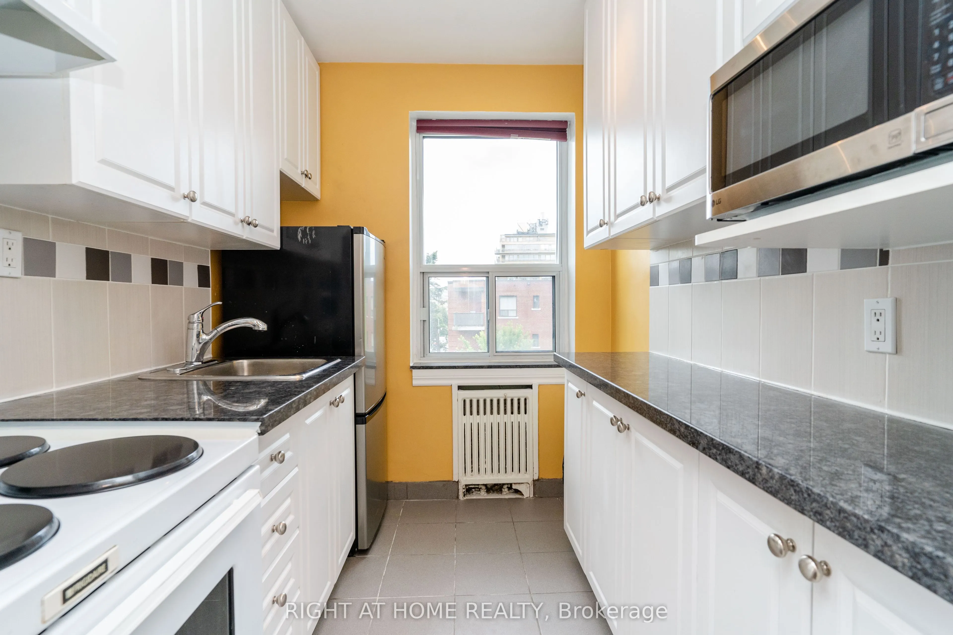 2 Ridelle Avenue #502