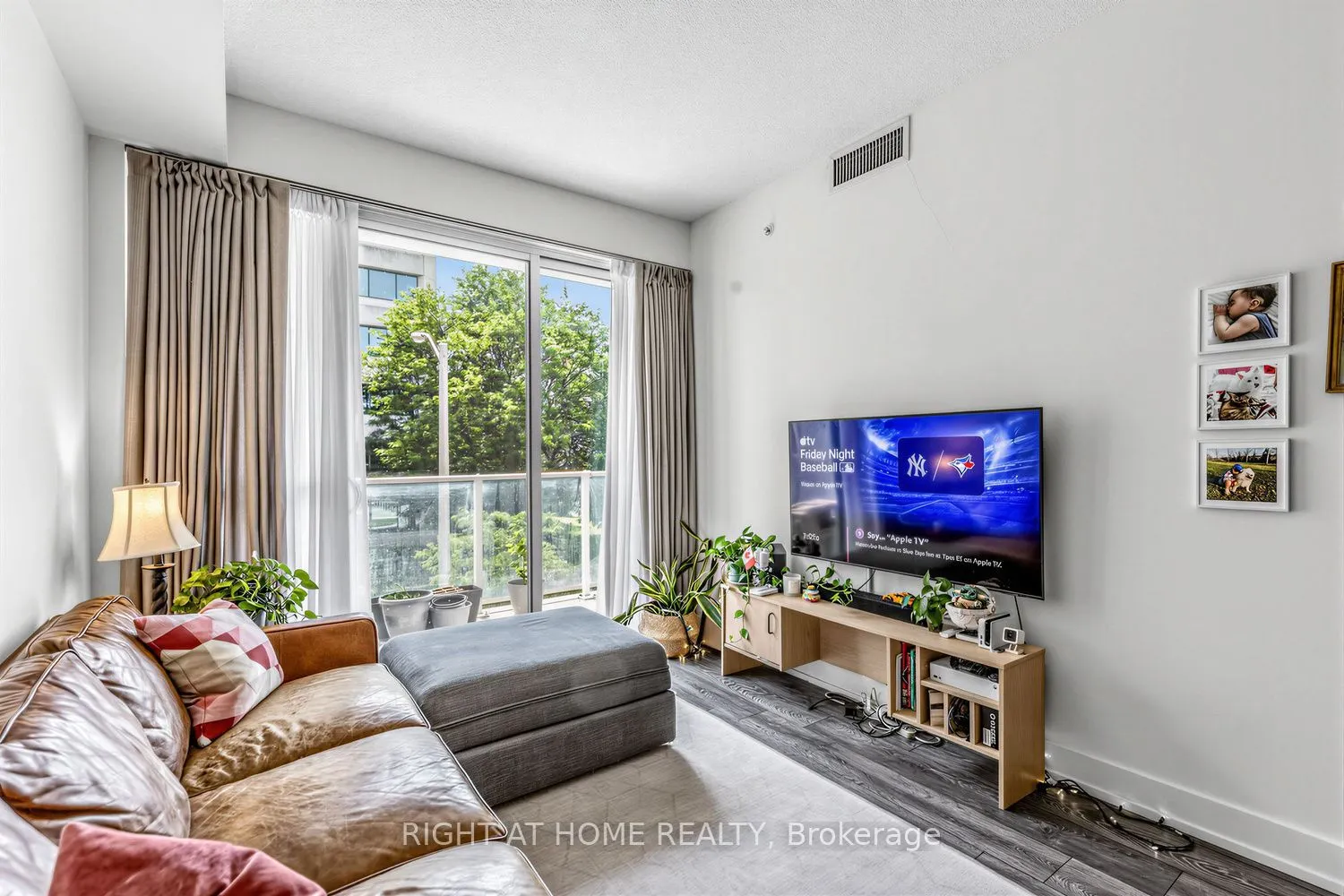 180 Fairview Mall Drive #202