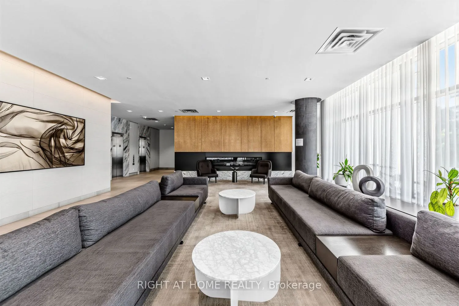 180 Fairview Mall Drive #202