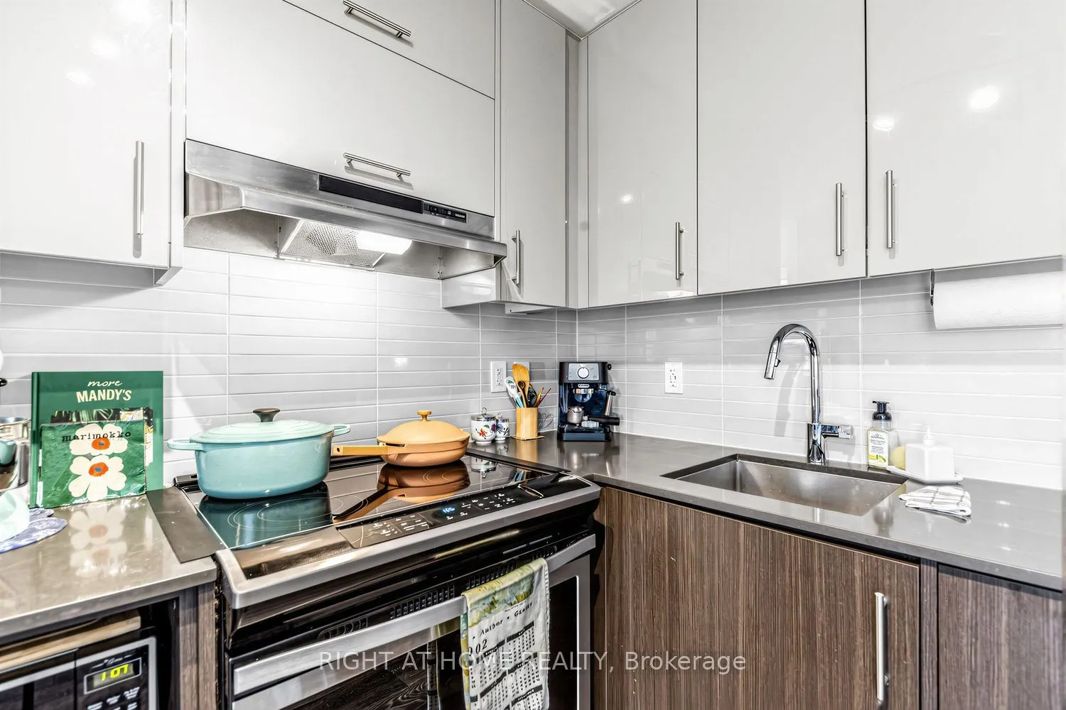 180 Fairview Mall Drive #202