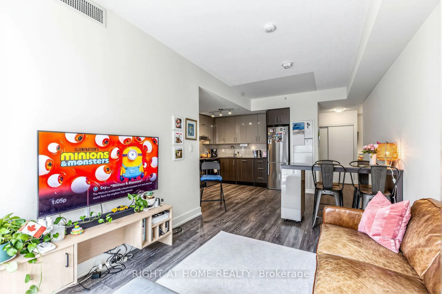 180 Fairview Mall Drive #202