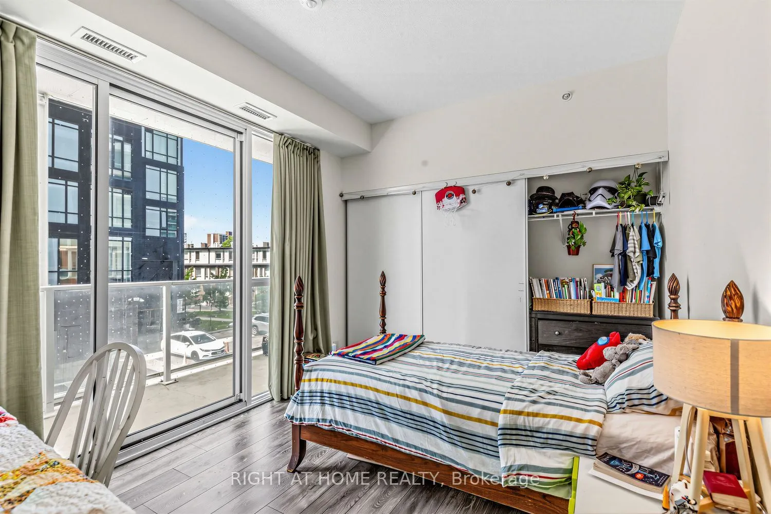 180 Fairview Mall Drive #202