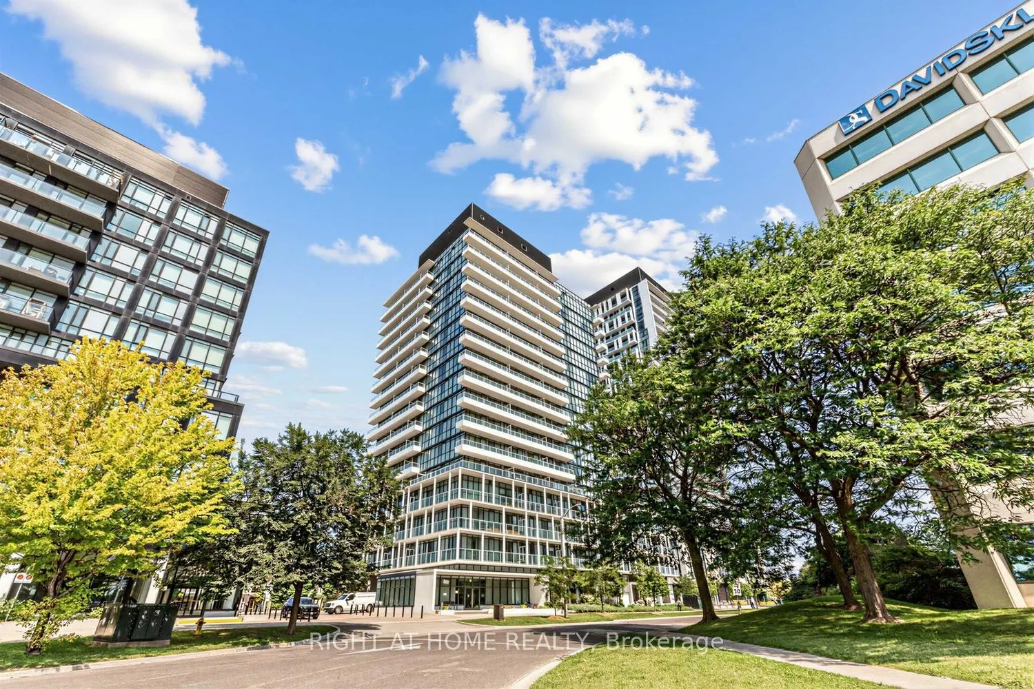 180 Fairview Mall Drive #202