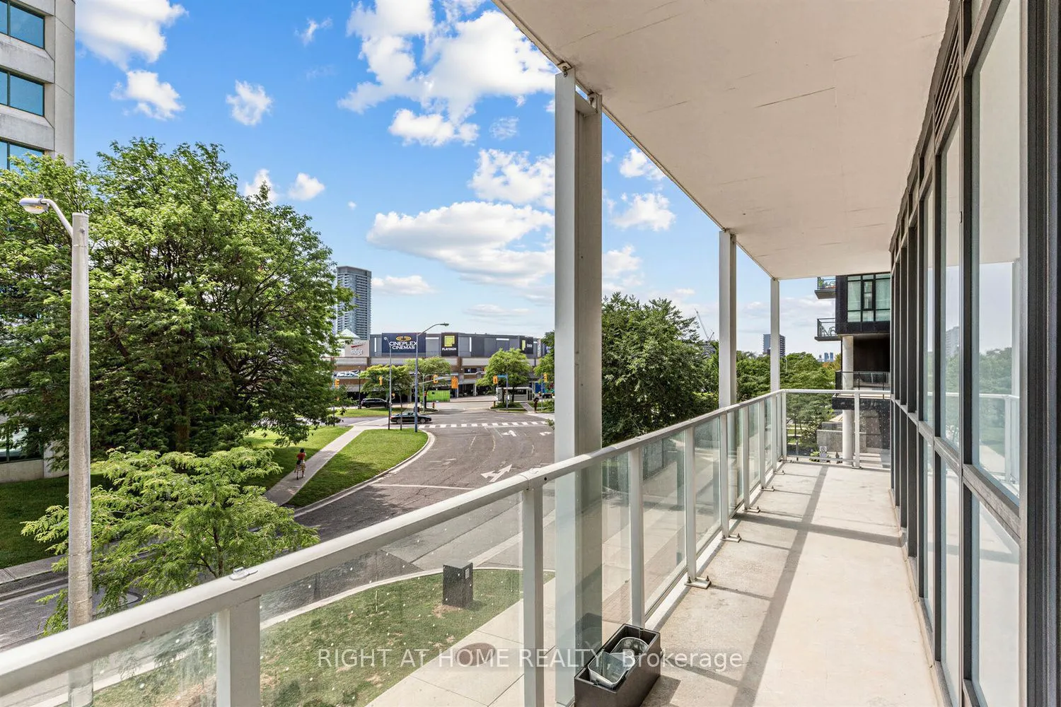 180 Fairview Mall Drive #202