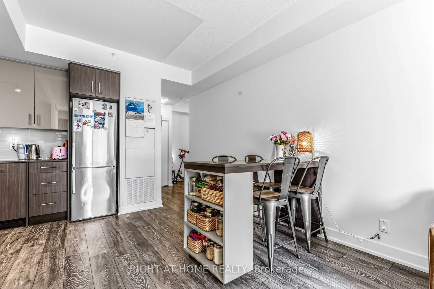 180 Fairview Mall Drive #202