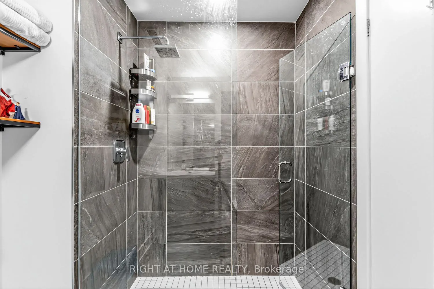 180 Fairview Mall Drive #202