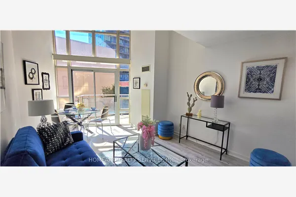 255 Richmond Street E #404