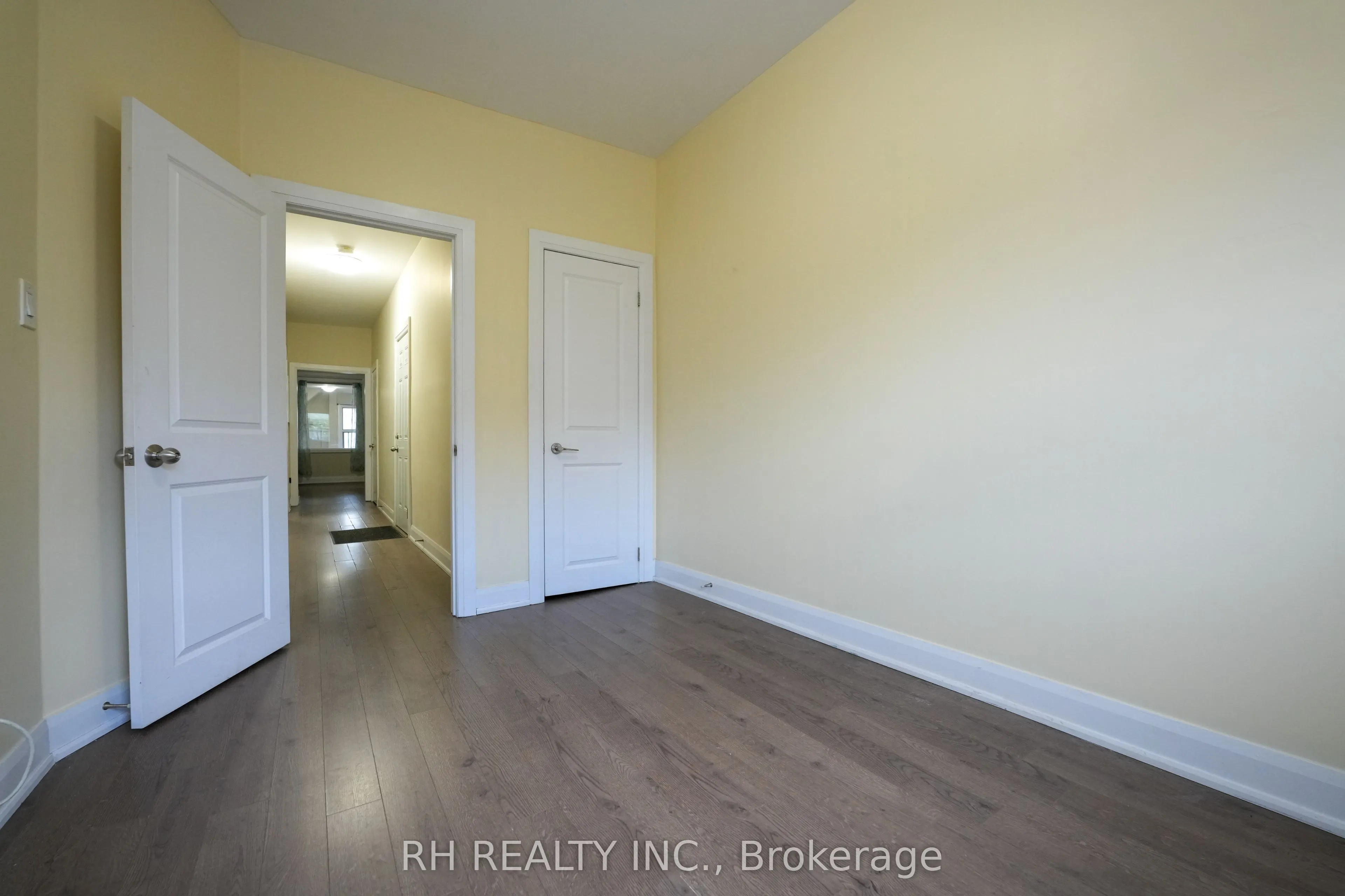 825 College Street #2ndfl