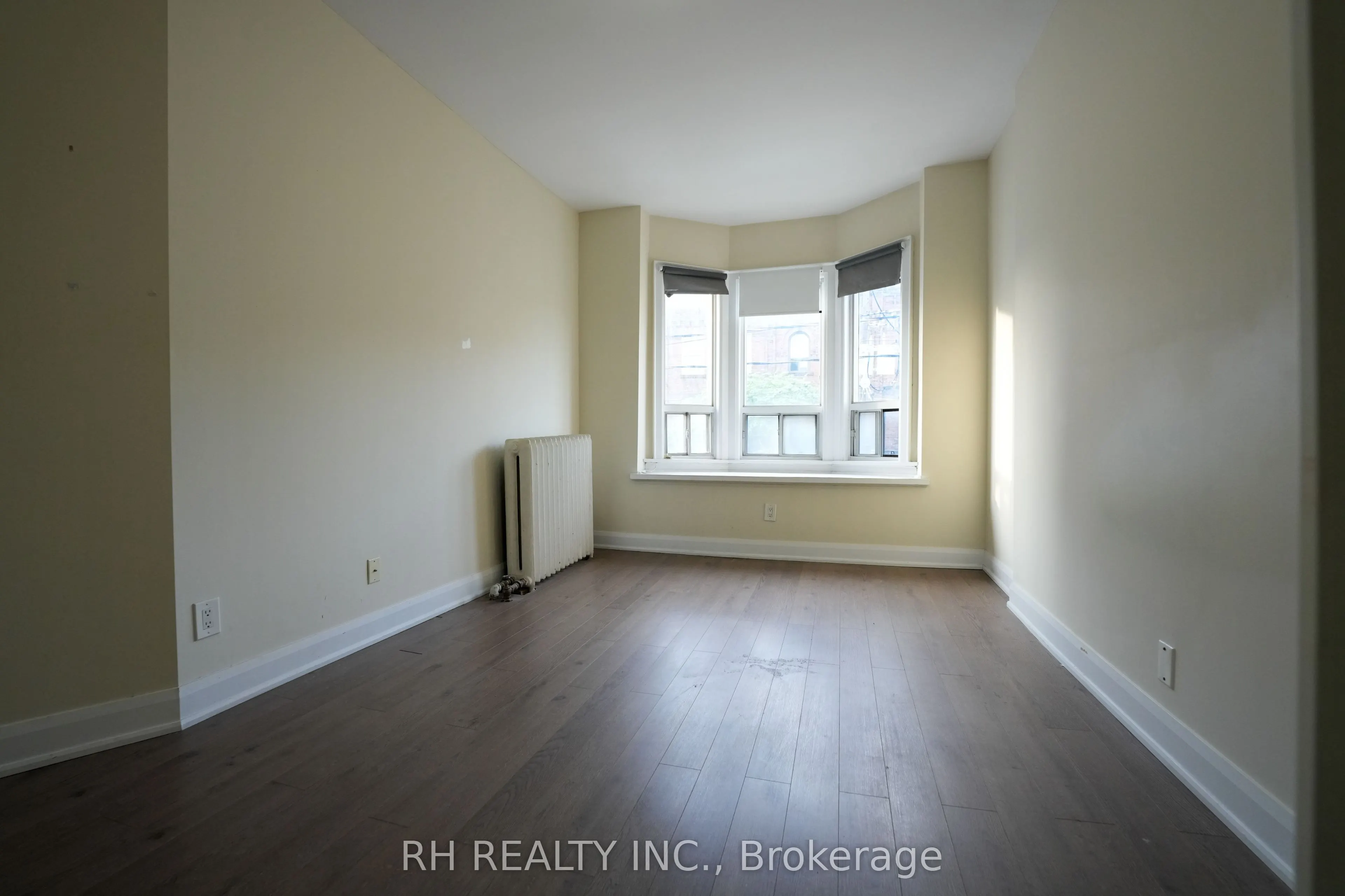 825 College Street #2ndfl