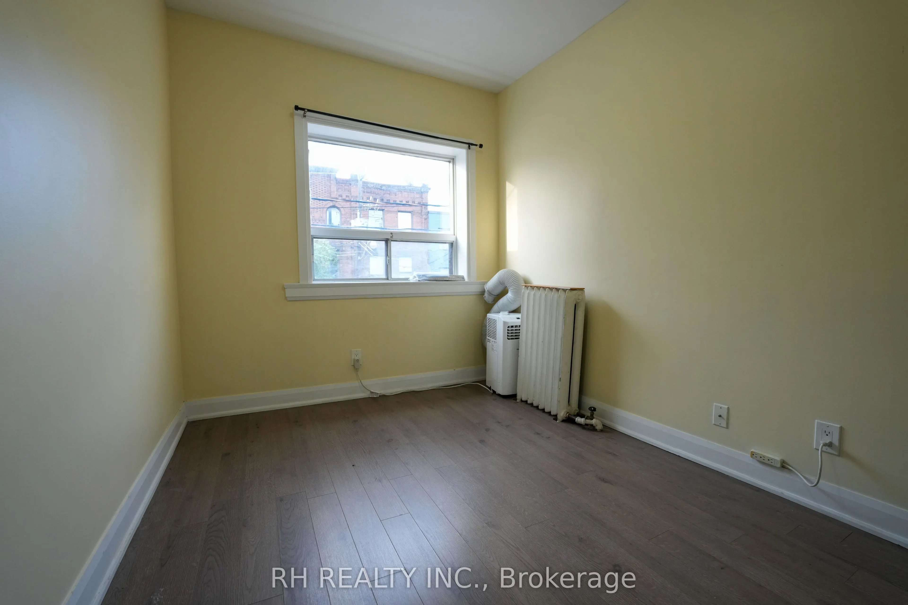 825 College Street #2ndfl