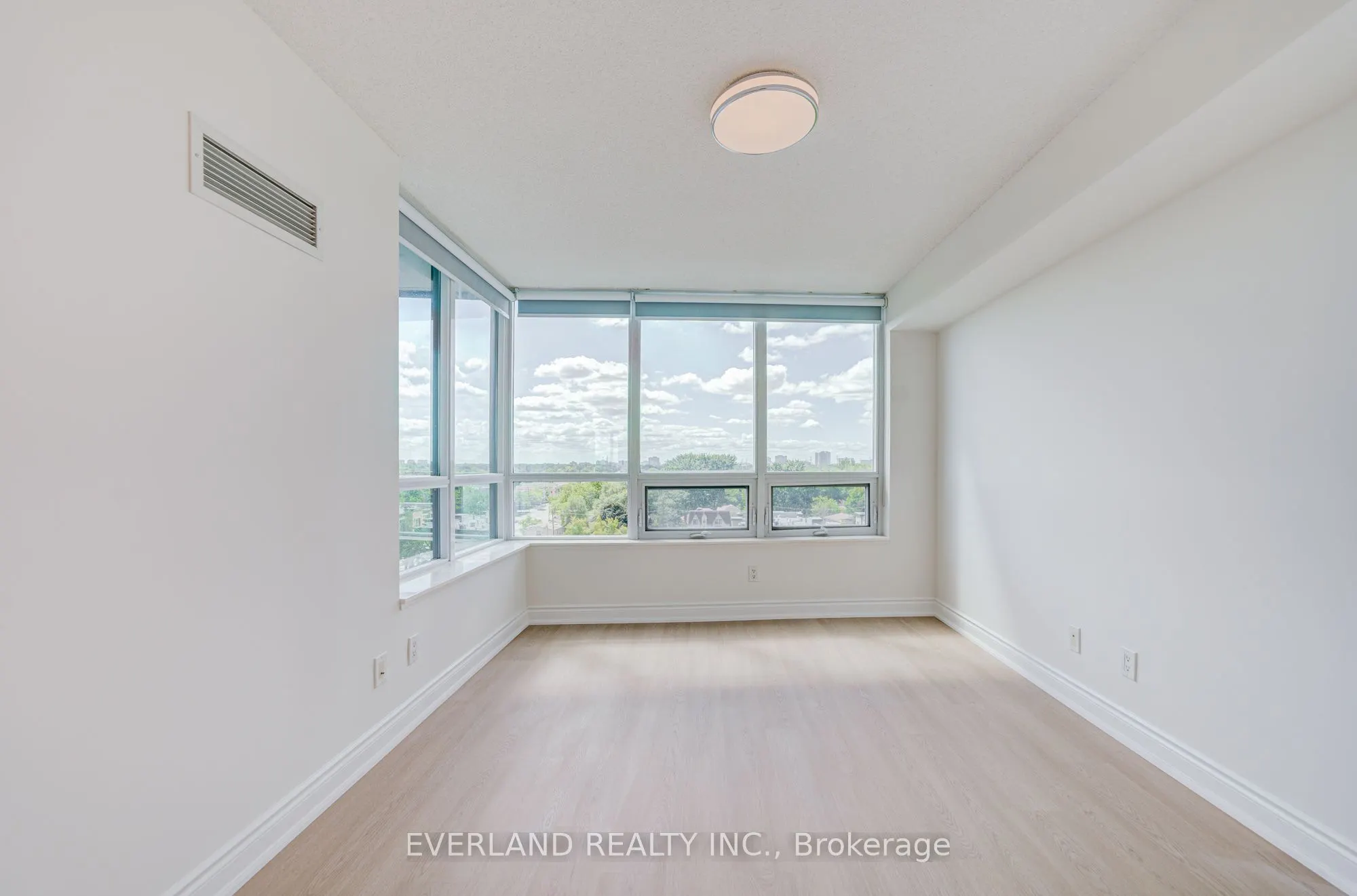 15 Greenview Avenue #707