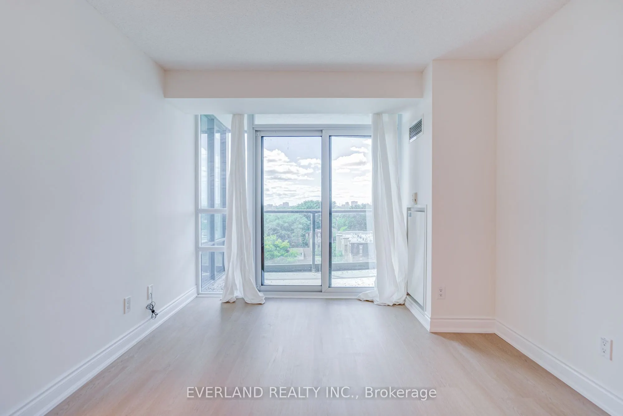 15 Greenview Avenue #707