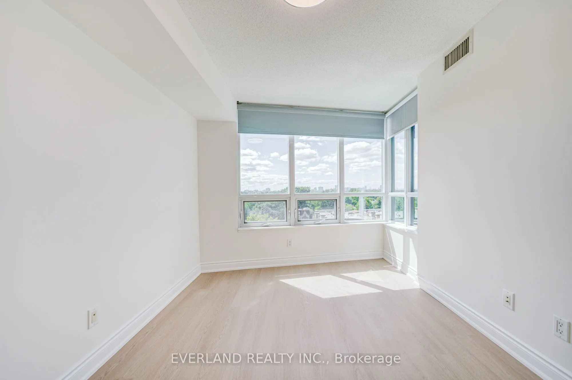 15 Greenview Avenue #707