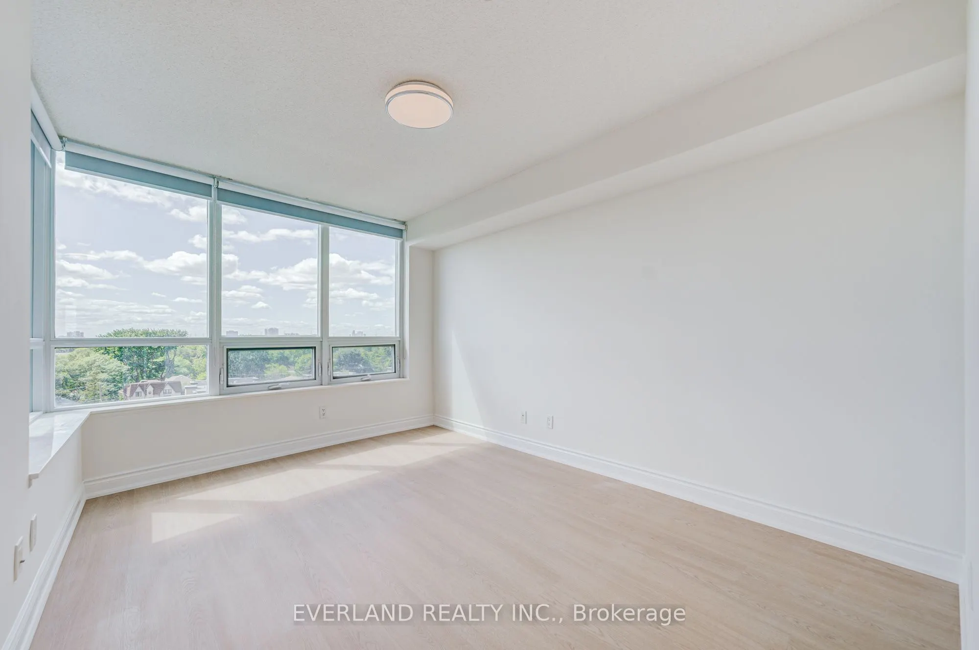 15 Greenview Avenue #707
