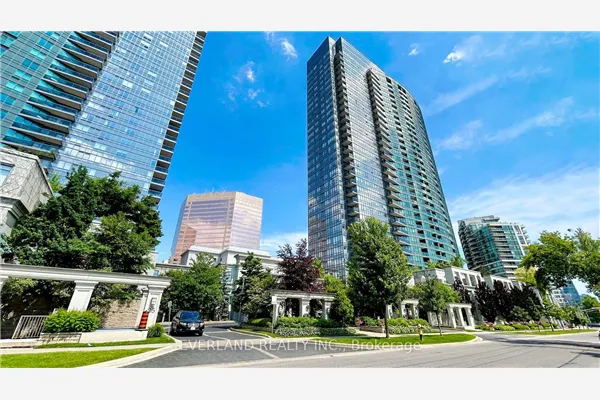 15 Greenview Avenue #707