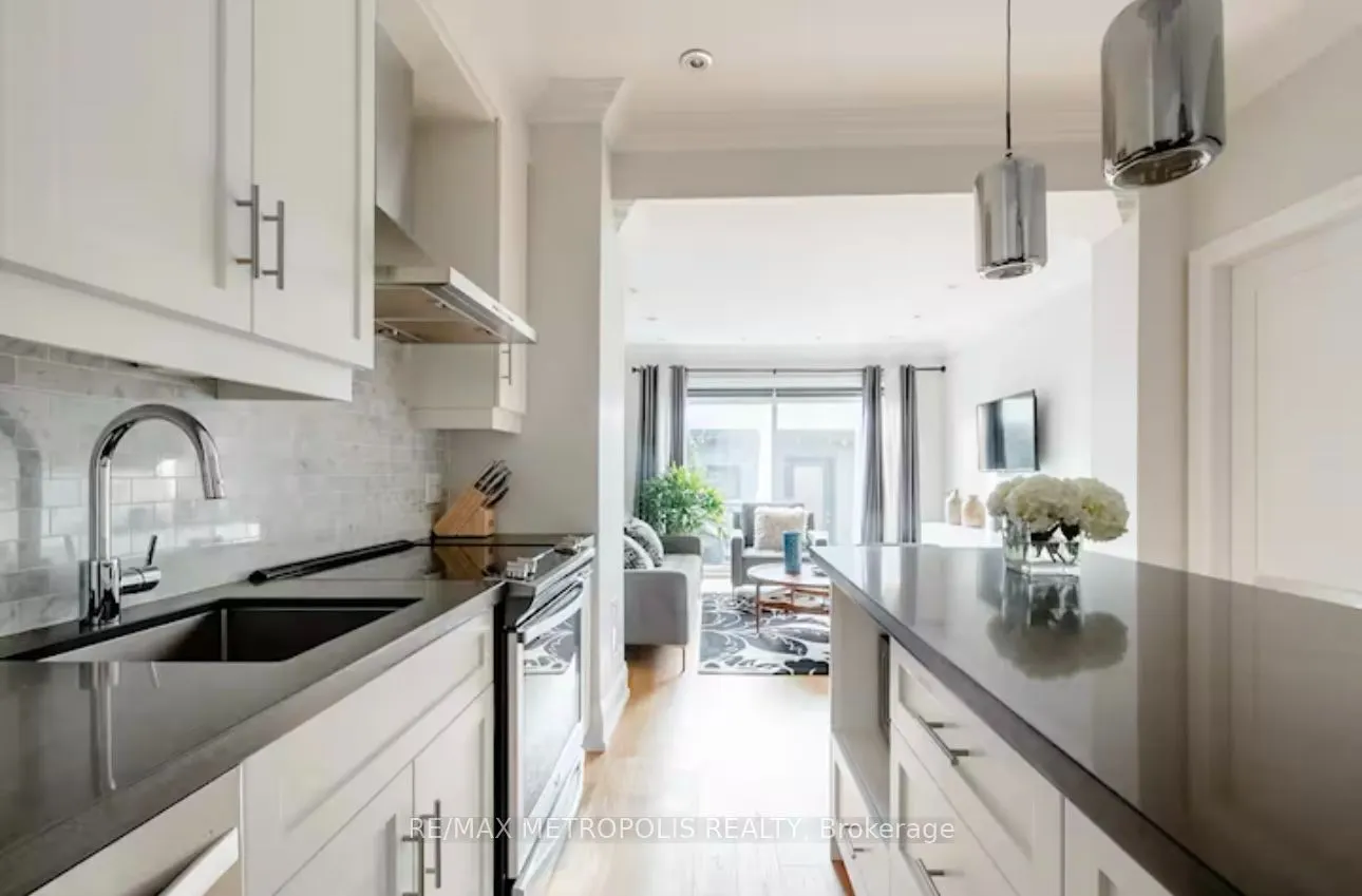 72 Grace Street #Main Floor