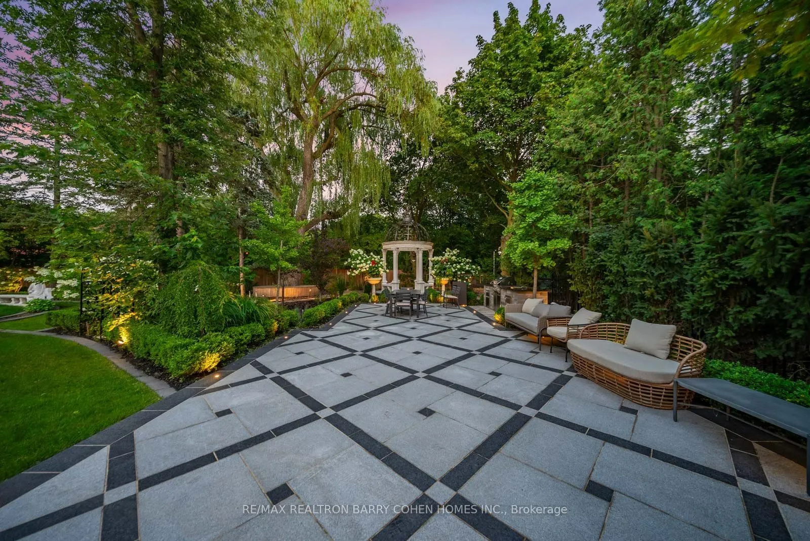 99 Bayview Ridge