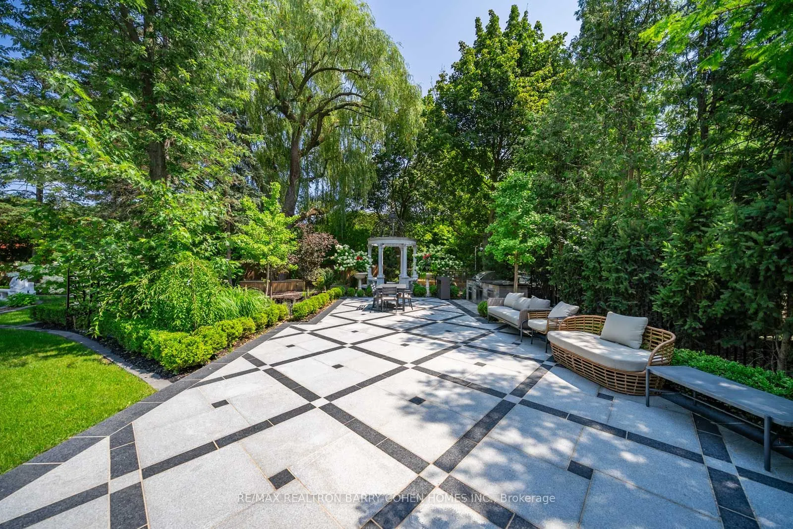 99 Bayview Ridge
